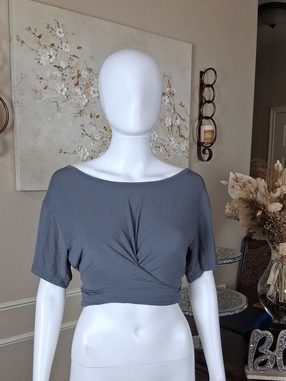 Victoria's Secret Women’s Gray Twist-Front Crop Top Short Sleeves Medium - Picture 7 of 16